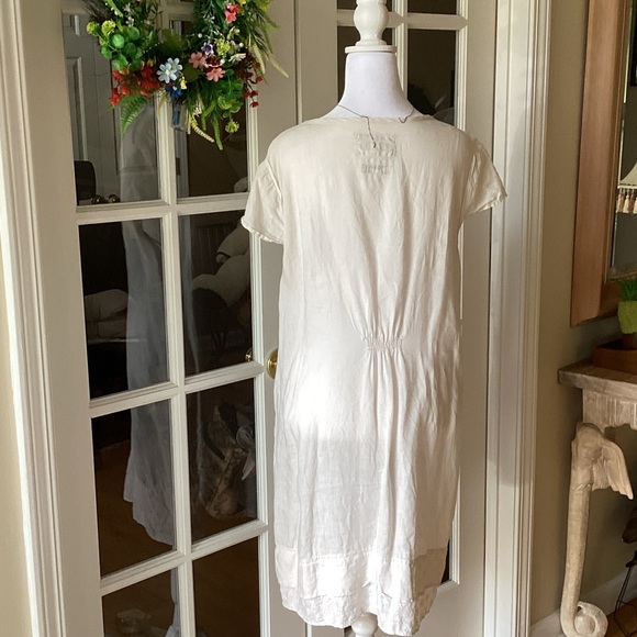 Cream Short Linen Dress With Cap sleeves by Malvinas - Picture 4 of 13